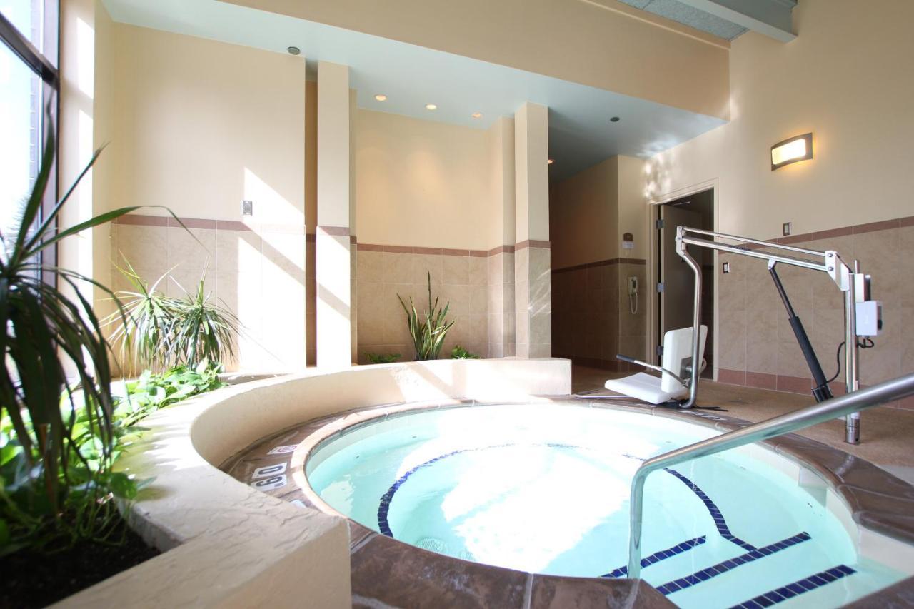 Ramada By Wyndham Minneapolis Airport - Eagan Bagian luar foto