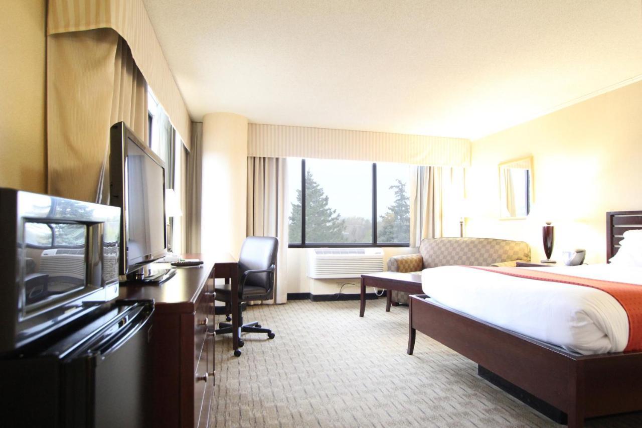 Ramada By Wyndham Minneapolis Airport - Eagan Bagian luar foto